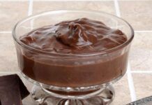 Variante pazzesca della crema al cioccolato: la preparo senza uova e latte, finalmente sono riuscita a mettere tutti d'accordo!