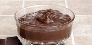 Variante pazzesca della crema al cioccolato: la preparo senza uova e latte, finalmente sono riuscita a mettere tutti d'accordo!