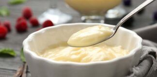 Non porto a tavola la solita torta stasera ma una crema fresca che sa di vaniglia: il dessert giusto dell'estate te lo faccio preparare io!