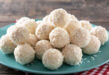 Golose palline al cocco che non ti fanno ingrassare: solo 4 ingredienti e 50 kcal per regalarti il pomeriggio goloso che desideravi