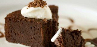 Torta 2.0 solo due ingredienti in soli due minuti, frullo tutto e metto in frigo solo 150 kcal