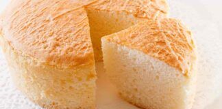 Torta al latte montato e albumi: il mix dice tutto, una nuvola di leggerezza che si scioglie in bocca