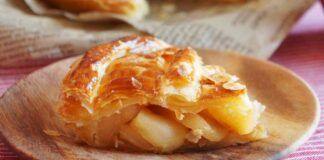 Invece della solita torta di mele, perchè non la prepari così? Ti serve solo un rotolo di pasta sfoglia e la merenda sarà pazzesca