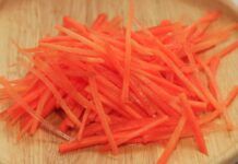 Tagliare alla julienne, perché si dice così? La spiegazione che non sapevi Da dove nasce il modo di dire "tagliare alla julienne"?