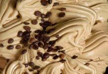 Gelato cremoso al caffè, lo preparo in 2 minuti e senza gelatiera - RicettaSprint