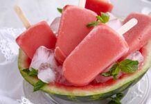 I miei si che sono ghiaccioli esagerati, sai come li preparo? Anguria e lemon soda li rendono meglio di un drink rinfrescante