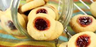 I biscotti alla marmellata della nonna senza uova e burro, puoi mangiarne quante ne vuoi e non ingrassi