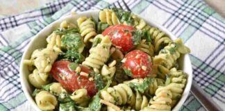 L'insalata di pasta che tutti desiderano, in estate la mangio praticamente tutti i giorni - RicettaSprint