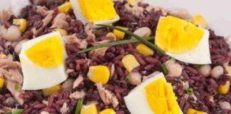 L'insalata di riso per il lavoro la faccio sempre con il riso venere: meno di 200 kcal e lo mangi anche freddo. - RicettaSprint