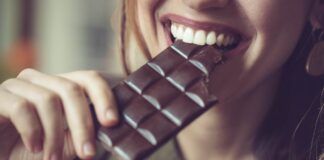 Al cioccolato non rinuncio nemmeno in estate, ma è davvero necessario conservarlo in frigo? - RicettaSprint