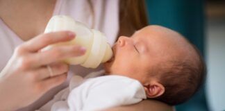 Come riscaldare velocemente il latte per il biberon