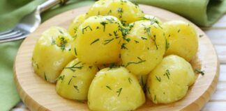3 metodi di cottura light per le patate in friggitrice ad aria, perfetti se stai seguendo una dieta - RicettaSprint