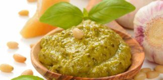 Ho dato al solito pesto di basilico un tocco decisamente fresco ed estivo: con il limone preparo piatti freddi da urlo