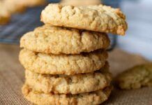 Questi biscotti li puoi mangiare in qualsiasi momento della giornata non metti un grammo 0 uova 0 burro solo 60 Kcal