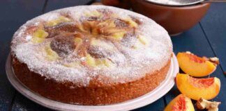 Stanno andando a male le pesche Perfetto aggiungile a questo impasto e servirai un dolce irresistibile a colazione