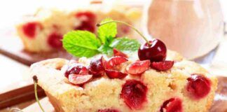 Torta morbida con ricotta e ciliegie