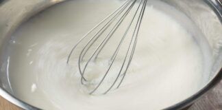 Addio capelli crespi: con 2 ingredienti che ho a casa preparo un impacco miracoloso idratante e effetto liscio mai visto!