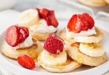 Ho rifatto i pancake pure oggi, in una versione senza niente, nemmeno le uova, leggeri ma golosi, non ti dico nel latte come sono buoni! Ho rifatto i pancake pure oggi, in una versione senza niente, nemmeno le uova, leggeri ma golosi, non ti dico nel latte come sono buoni!
