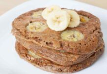 Pancake anche tutti i giorni se li fai con banane e cacao pure i bambini sono felici senza sapere che sono leggerissimi