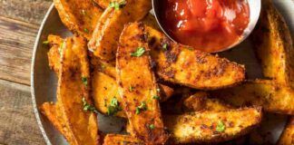 Ho una buona ragione per farti accendere il forno, devi provare le patate con una salsa che trovi nei pub Argentini nessuno le fa più buone!