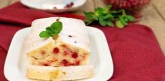 Ho snocciolato tutte le ciliegie fresche che avevo nel frigo per preparare questo plumcake speciale, una ricetta golosa di tutta salute