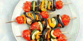 Stasera per contorno ti faccio portare degli spiedini! Si hai capito bene, li facciamo con le verdure miste farai un figurone