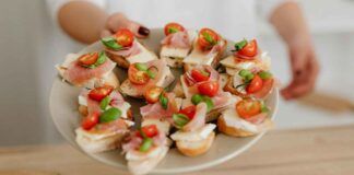 In meno di 10 minuti ho preparo l’aperitivo perfetto, insieme al classico aperitivo ho fatto anche le bruschette - RicettaSprint