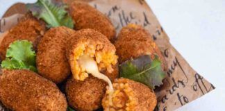 Non so bene se sono più crocchè o arancini: nonna li ha battezzati gli arancini alla napoletana e sono pazzeschi!