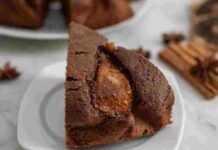 Ciambella con cioccolato e pere