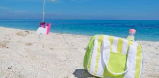 Con questo escamotage super furbo tengo il cibo al fresco in spiaggia, anche meglio del ghiaccio sintetico - RicettaSprint