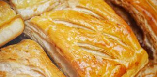 Con della pasta sfoglia ho preparato l’aperitivo perfetto per accontentare tutti spariscono in un attimo