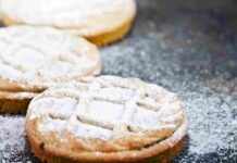 Crostata con mandorle, ricotta