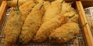 Friggitelli ripieni e fritti l'antipasto che spacca a Ferragosto non può che metterti all'opera in 20 minuti saranno pronti