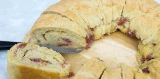 Hai mai preparato la ciambella di focaccia Soffice, alta e con un ripieno speciale mettiti all'opera e prendi per la gola tutti