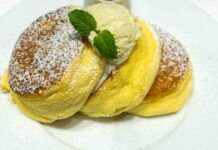 Ho fatto dei fluffy pancake talmente buoni, alti e soffici che sono spariti nel nulla, li ho rifatti apposta per me Ho fatto dei fluffy pancake talmente buoni, alti e soffici che sono spariti nel nulla, li ho rifatti apposta per me