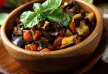 Melanzane a funghetto in padella senza frittura Melanzane a funghetto faccio tutto in padella proprio come fa la mia nonna nulla di più buono e salutare, non friggo e non sporco nulla