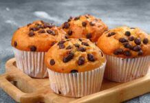 Con dello yogurt avanzato, ho preparato questi muffin leggerissimi pronti in solo 10 minuti Muffin allo yogurt magro