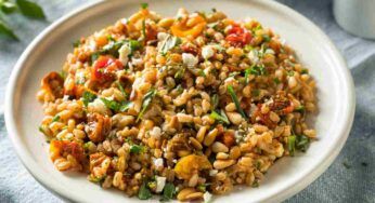 Nella mia insalata di farro c’è di tutto e di più, ma non fa ingrassare basta scegliere i giusti ingredienti