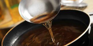 Come buttare l'olio esausto? Sei pazza se lo butti ancora nel lavandino - RicettaSprint