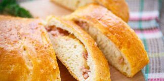 Pane rustico farcito con prosciutto e formaggio, ma come si può rinunciare a tutto ciò fetta dopo fetta ti conquisterà