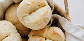 Il sabato sera il pane lo preparo io, con questa ricetta è davvero facilissimo! - RicettaSprint