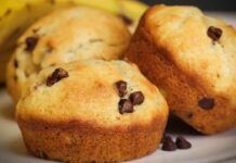 Per queste brioche mi basta del cioccolato e banana le mangio a colazione ogni giorno, solo 90 Kcal senza uova e burro