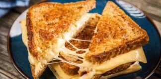 Sandwich saporiti e filanti con la ricetta furba del tutto in padella, ecco come li preparo in 5 minuti!