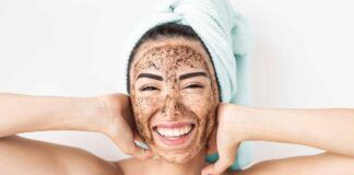 Scrub viso con prodotti naturali spendi poco di 2 euro e la tua pelle ti ringrazierà