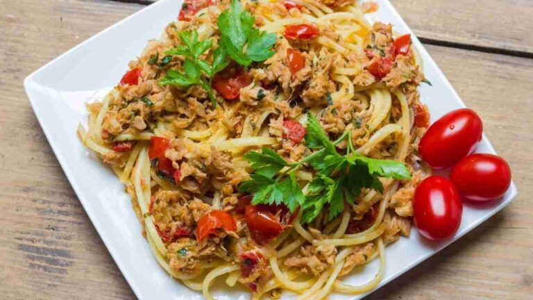 Spaghetti al pesto di tonno: niente di più pratico e veloce per portare ...