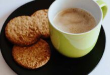 Biscotti senza farina, zucchero e uova ma a prova di inzuppo nel latte, li mangio tutti i giorni Biscotti senza farina, zucchero e uova ma a prova di inzuppo nel latte, li mangio tutti i giorni - RicettaSprint