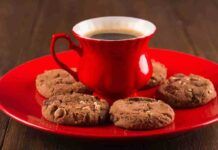 Biscotti inzupposi al caffé