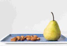 Frutta fresca o secca per i miei biscottini: nel dubbio le uso entrambe, ogni volta che li preparo non bastano mai Biscottini pere mandorle