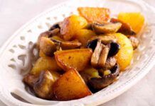 Il contorno autunnale che si abbina con tutto, patate e funghi in padella, da quando i funghi sono usciti li cucino tutti i giorni Il contorno autunnale che si abbina con tutto, patate e funghi in padella, ricetta gustosa e rustica