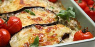 La lasagna la faccio di melanzane e zucchine non immagini quanto è buona, filante e ricca di sugo a prova di scarpetta